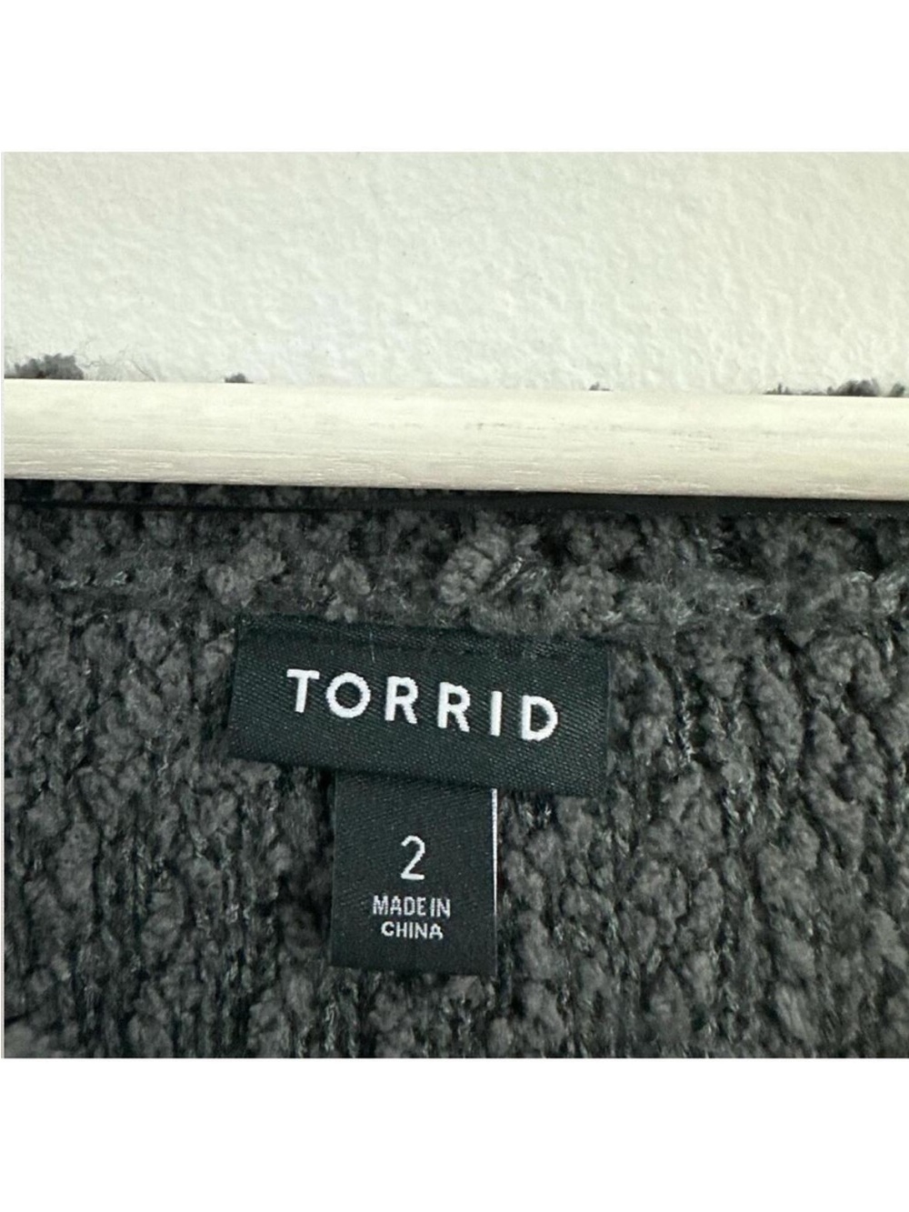 Torrid Women’s Love Soft Sweater Size 2X - Picture 3 of 5